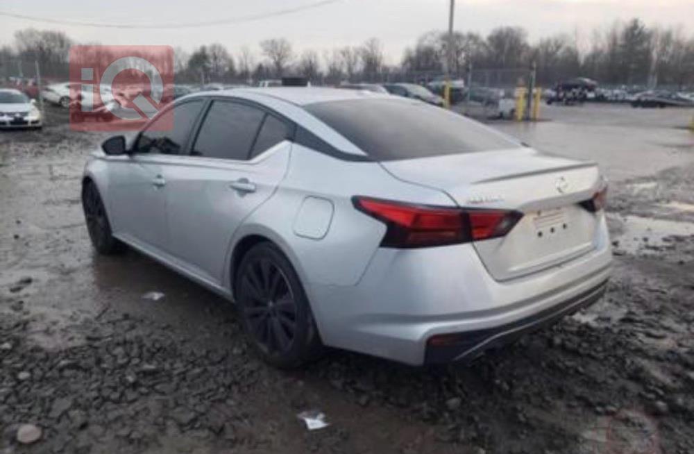 نیسان ئەلتیما